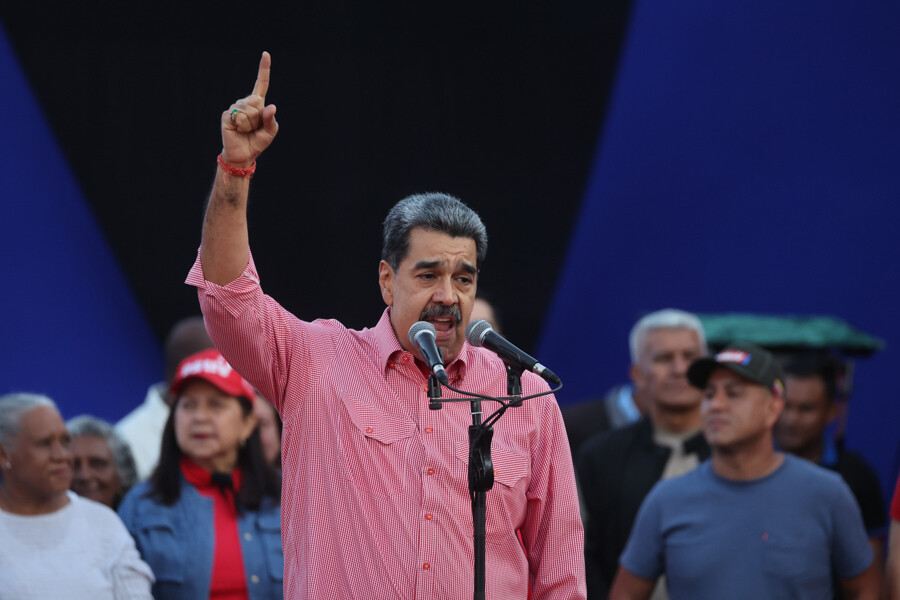 Maduro and chavism leaders take to the streets of Venezuela amid tensions with the USA