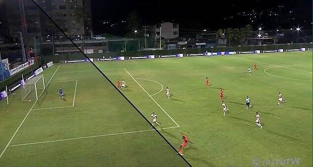Спорные решения VAR по офсайдам в матче венесуэльской лиги