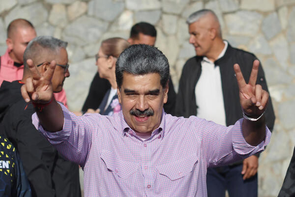 Maduro calls for mobilization amid U.S. exercises off Trinidad