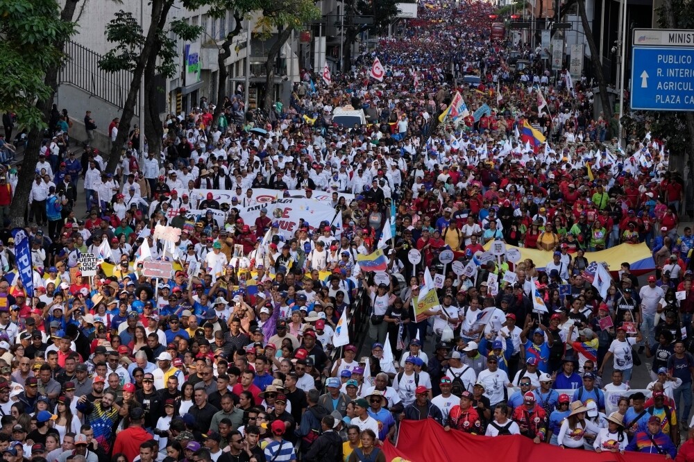 Thousands Protest in Caracas for Maduro's Release