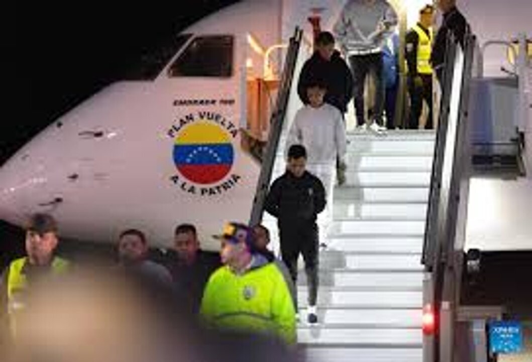 New Flight with Venezuelan Deportees from US Arrives in Venezuela