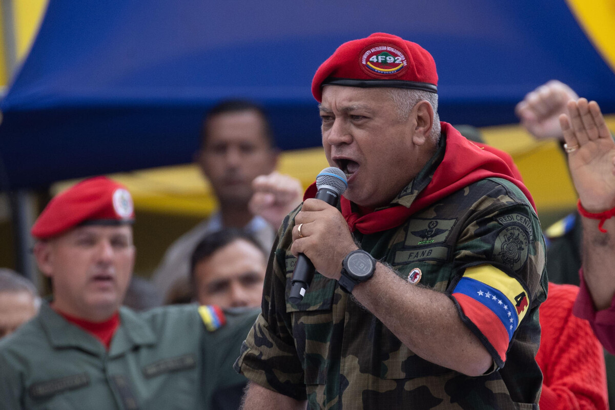 Venezuelan Minister Blames Machado for Prisoner Exchange Proposal
