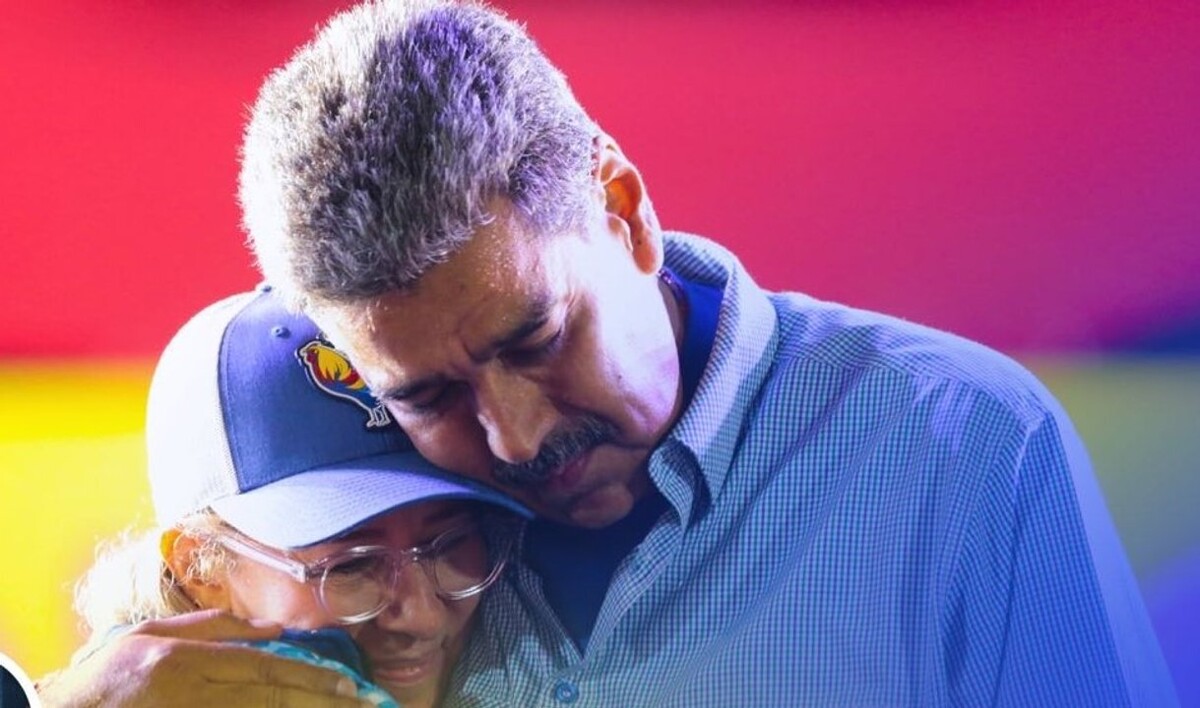 Maduro and Wife Call to Strengthen Peace in Venezuela