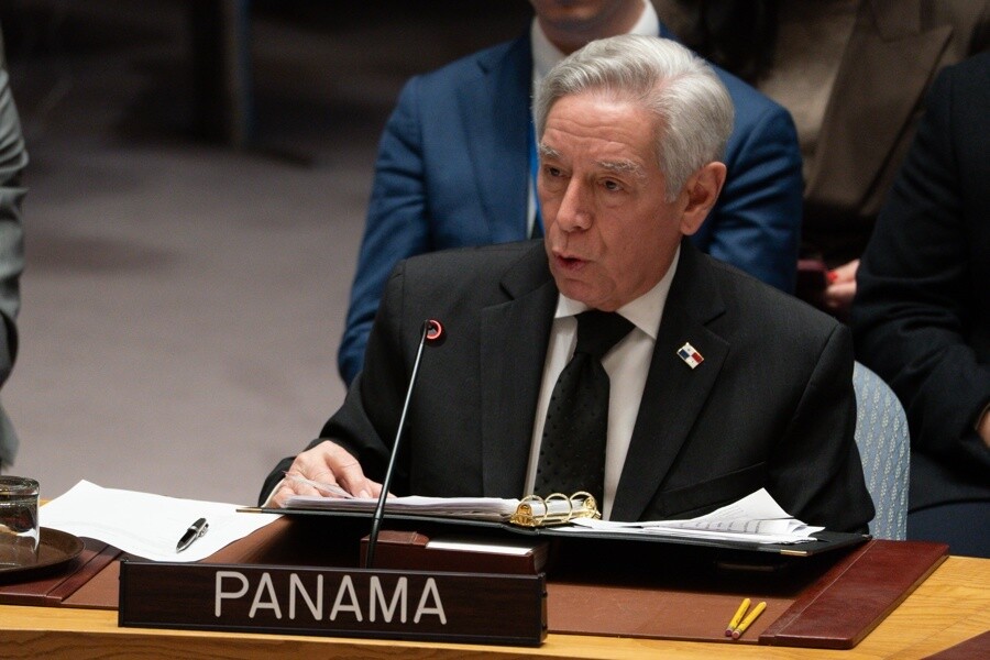 Panama calls for limited interim in Venezuela to install opposition leader