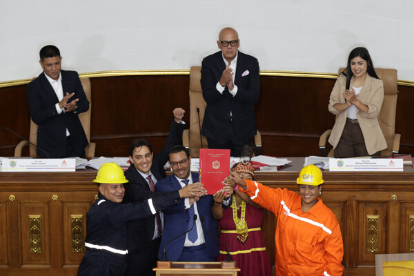 Venezuelan Parliament Approves Mining Law