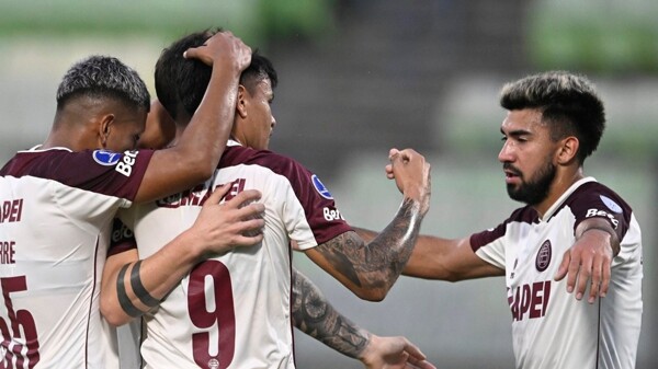 Ланус побеждает Метрополитанос 2-0 в Копа Судамерикана