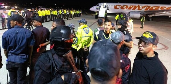 Venezuela Repatriates Citizens from Guantanamo