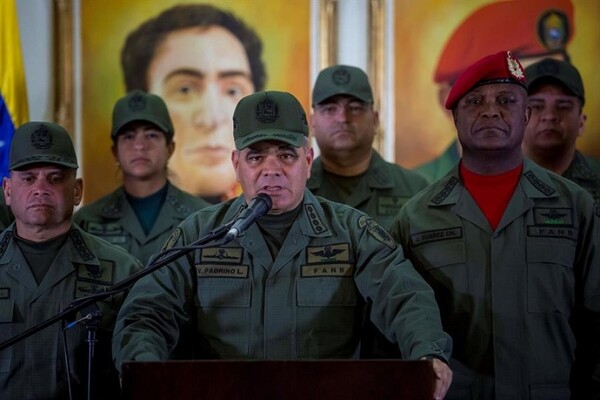 Former Venezuelan Defense Minister Claims He Prevented a War